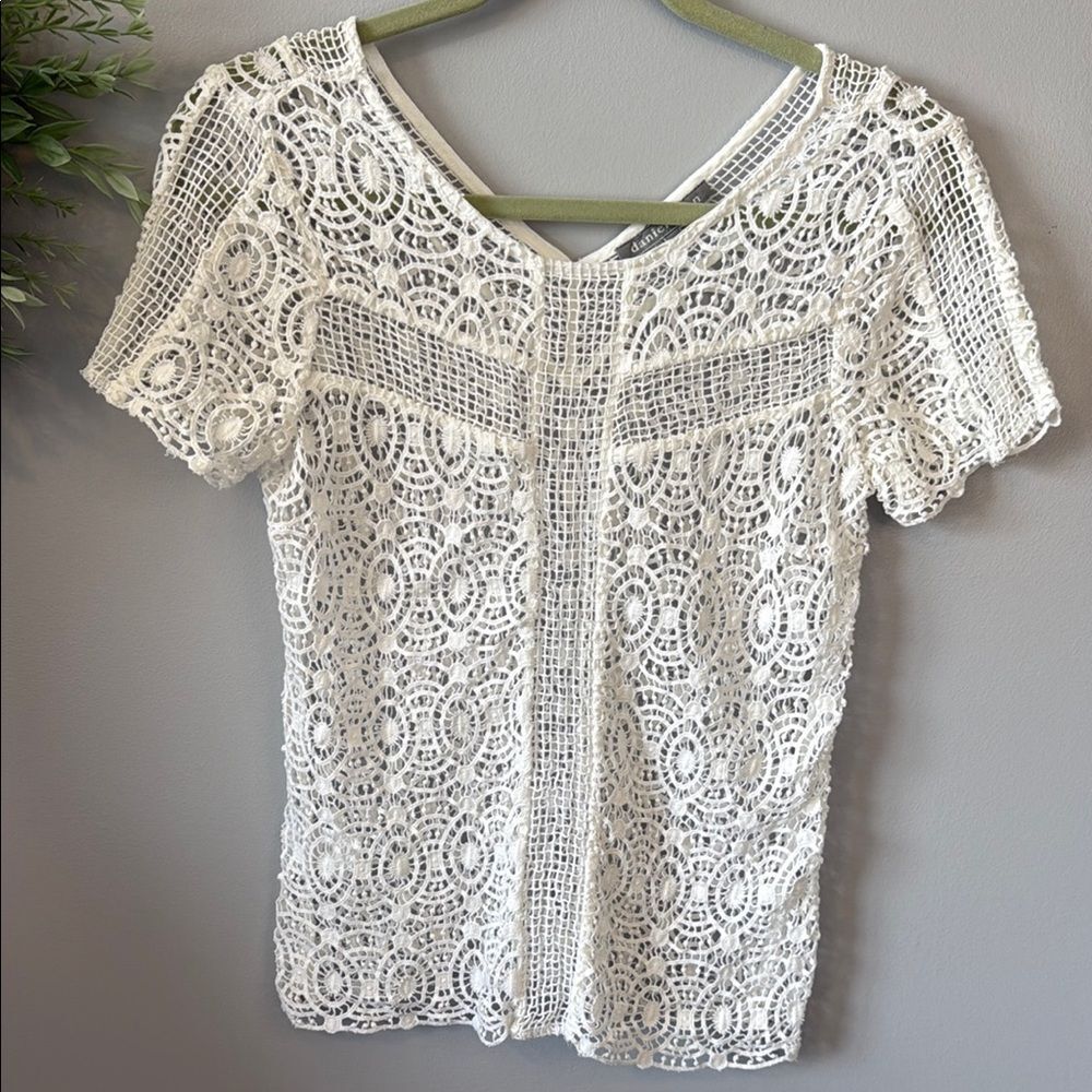Daniel Rainn White Lace Blouse Size Small Petite
